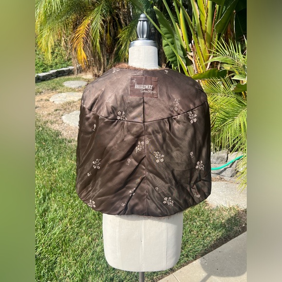 Vintage 1950s Brown Fur Stole from the Broadway Southern California - Picture 4 of 5